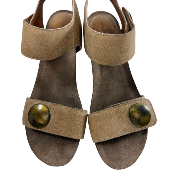 Taos Carousel 3 Comfort wedge sandals tan leather Women size 39‎ US 8.5 open toe - Picture 9 of 12
